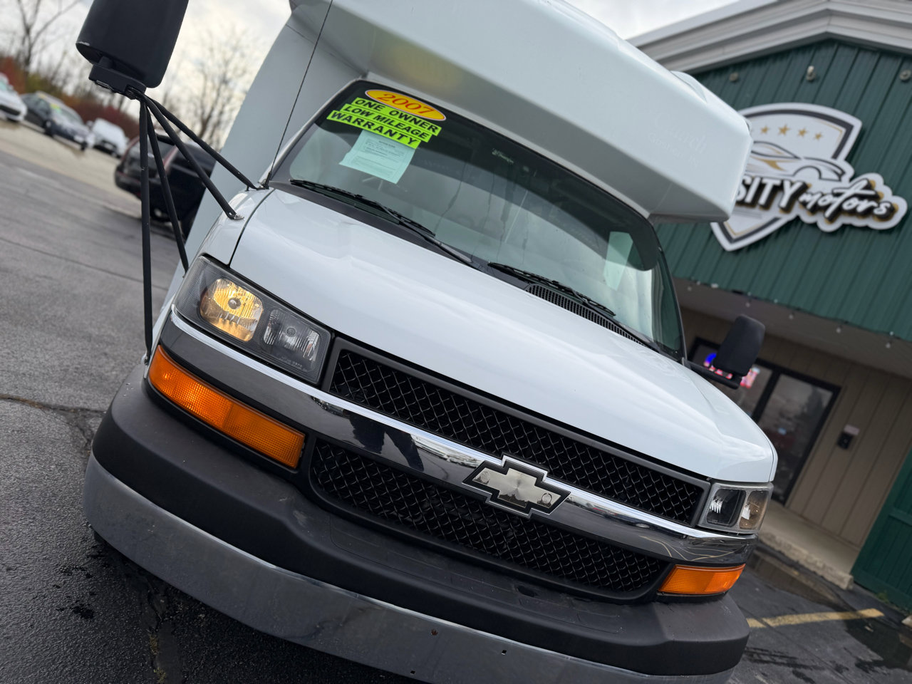 Used 2007 Chevrolet Express 3500 image 9
