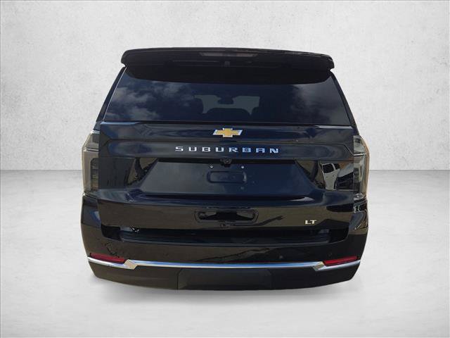 Used 2026 Chevrolet Suburban LT w/ Comfort Package RWD image 7