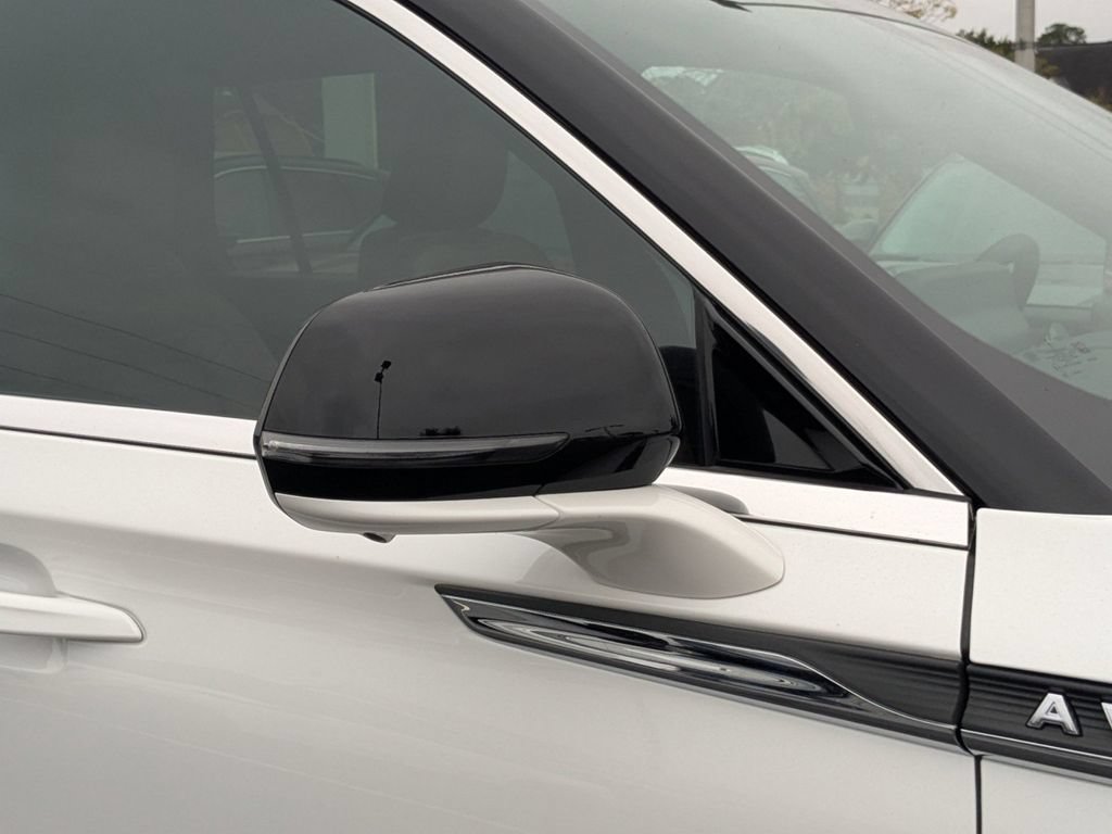 New 2026 Lincoln Aviator Reserve w/ Illumination Package RWD image 12