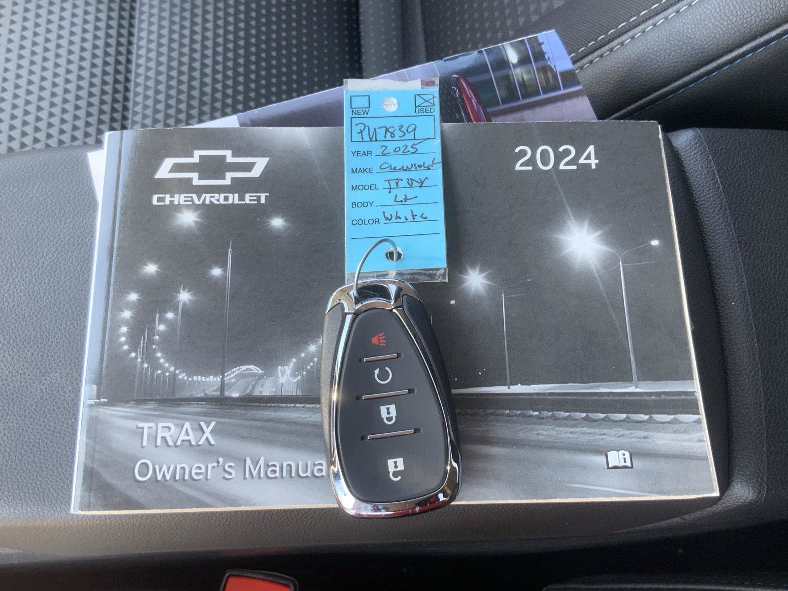 Used 2024 Chevrolet Trax LT FWD image 55