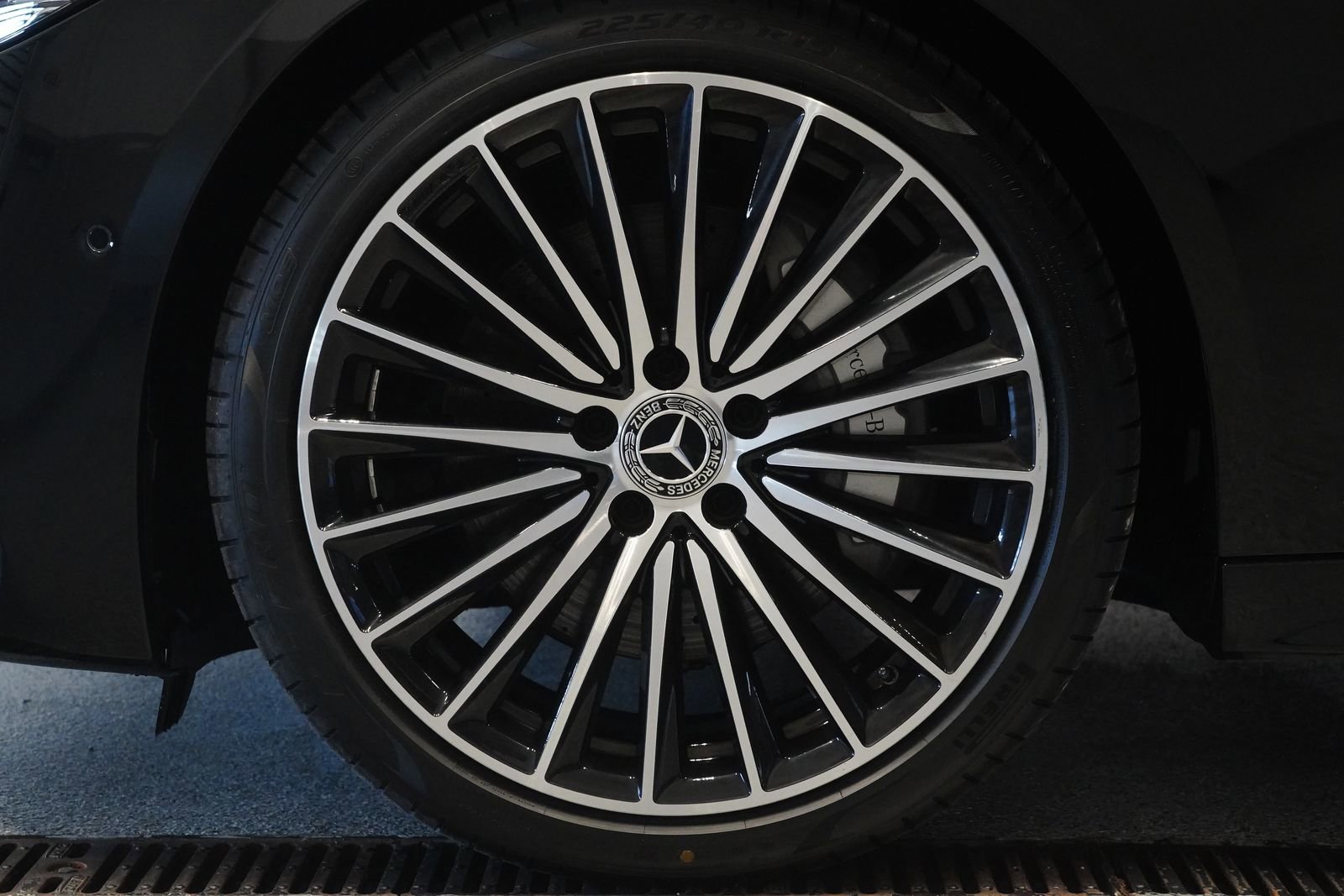 Used 2023 Mercedes-Benz C 300 4MATIC Sedan image 8