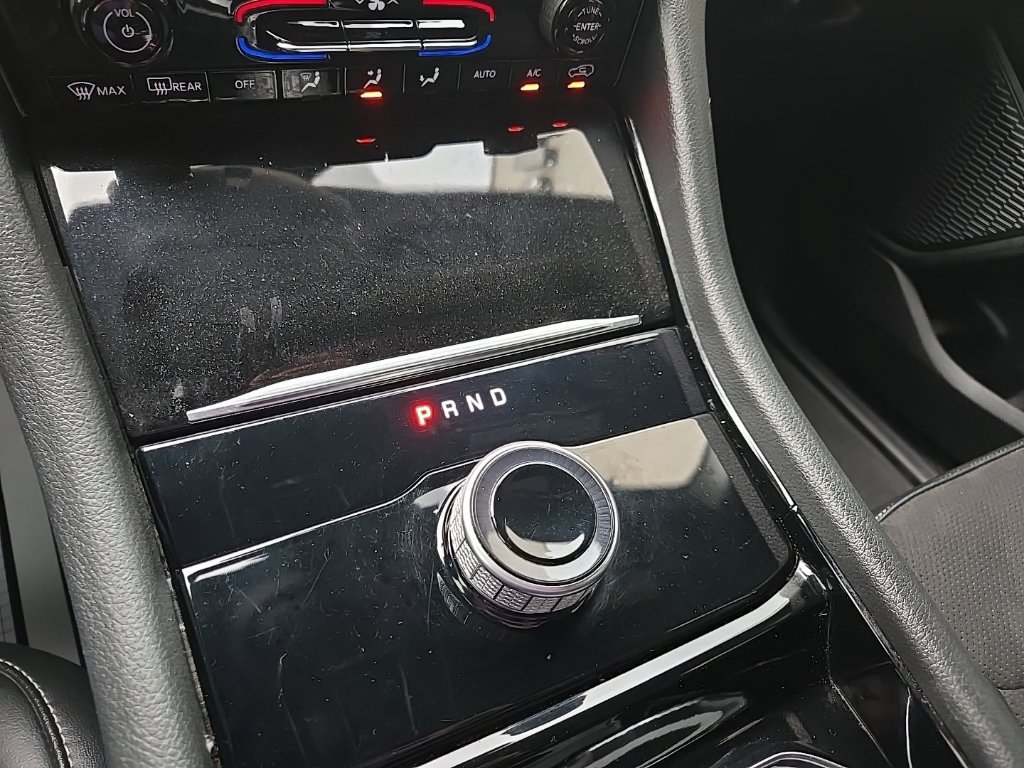 Used 2023 Jeep Grand Cherokee Altitude AWD/4WD image 59