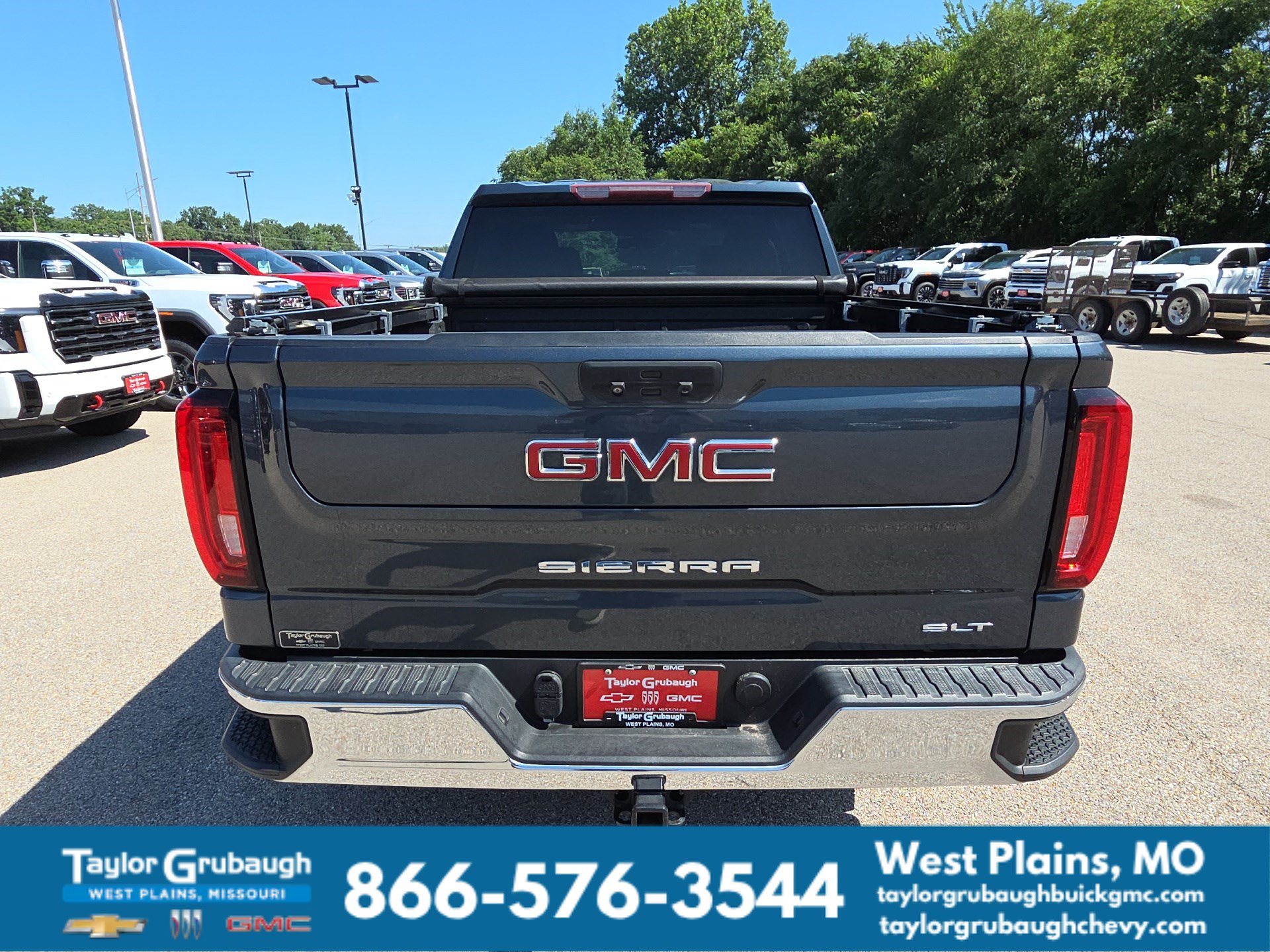 Used 2020 GMC Sierra 1500 SLT AWD/4WD image 7