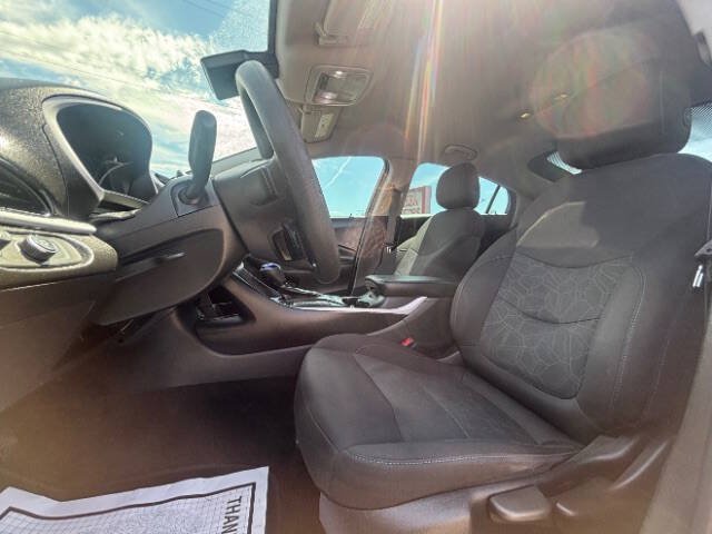 Used 2018 Chevrolet Volt LT FWD image 15
