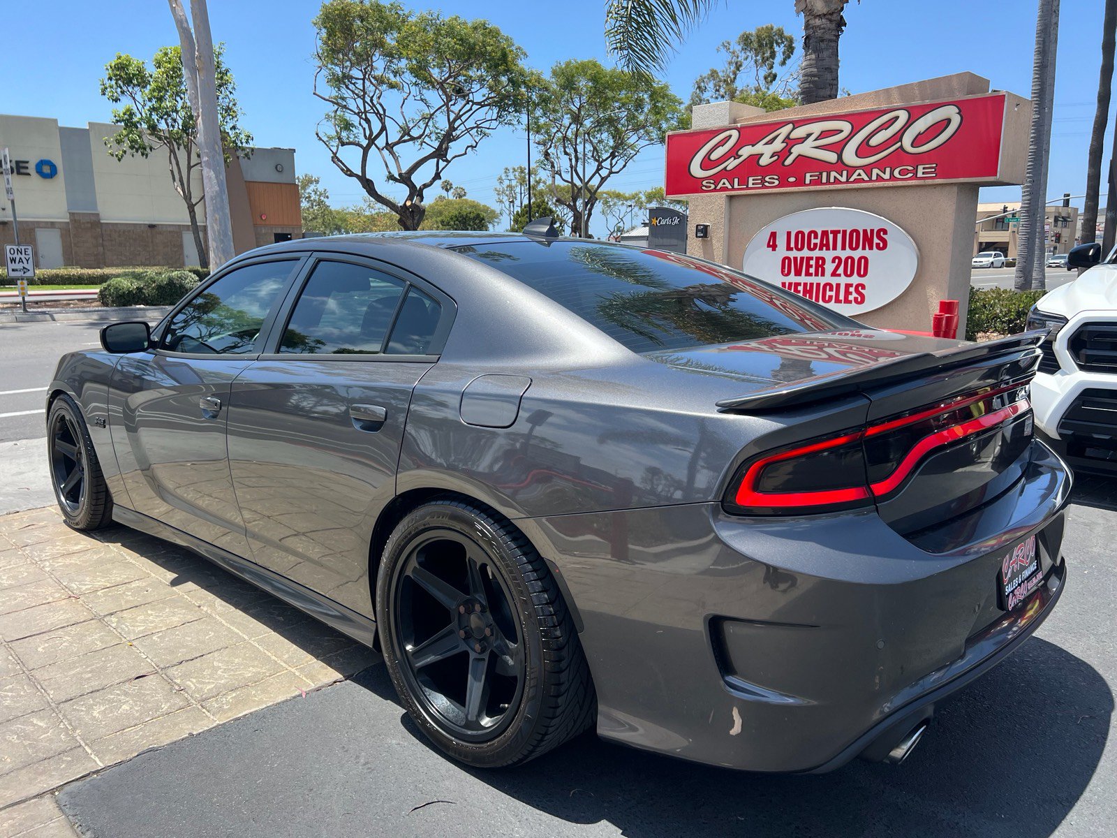Used 2019 Dodge Charger R/T RWD image 7