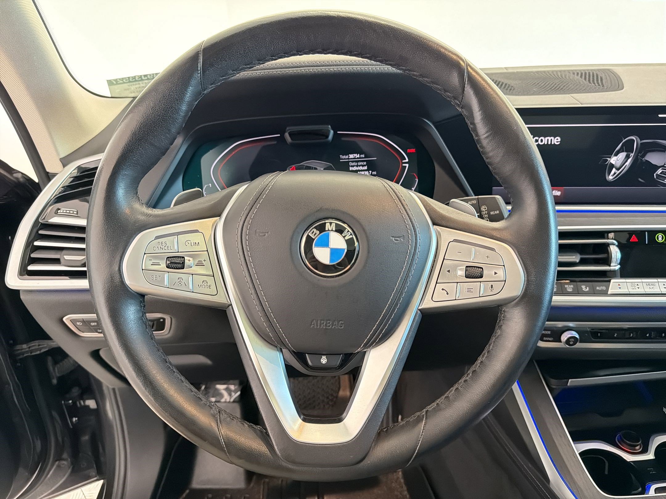 Used 2022 BMW X7 xDrive40i w/ Executive Package AWD/4WD image 17