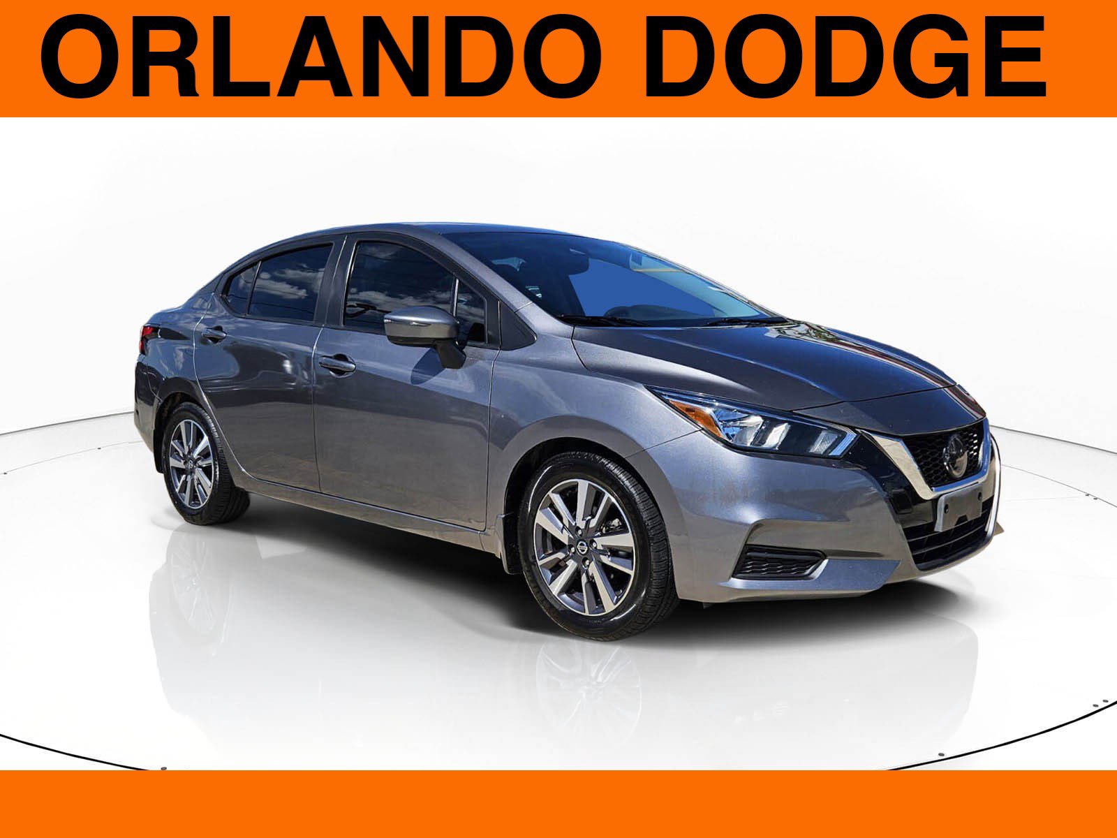 Used 2020 Nissan Versa SV image 1