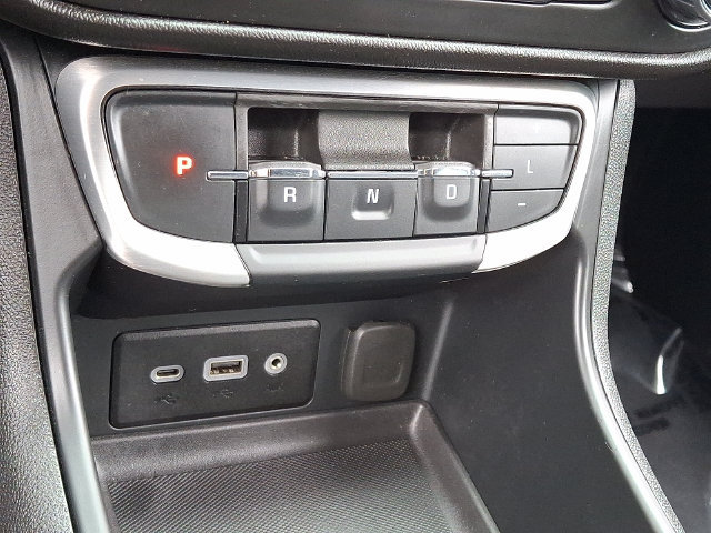 Used 2024 GMC Terrain SLE AWD/4WD image 14