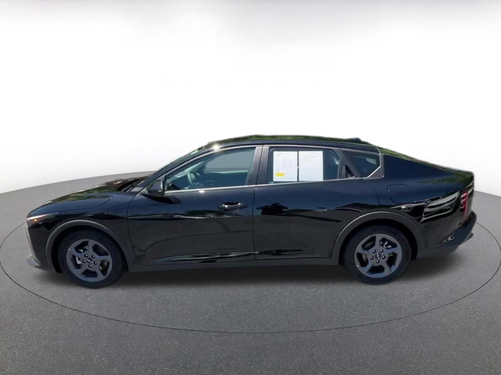 Used 2025 Kia K4 FWD image 8