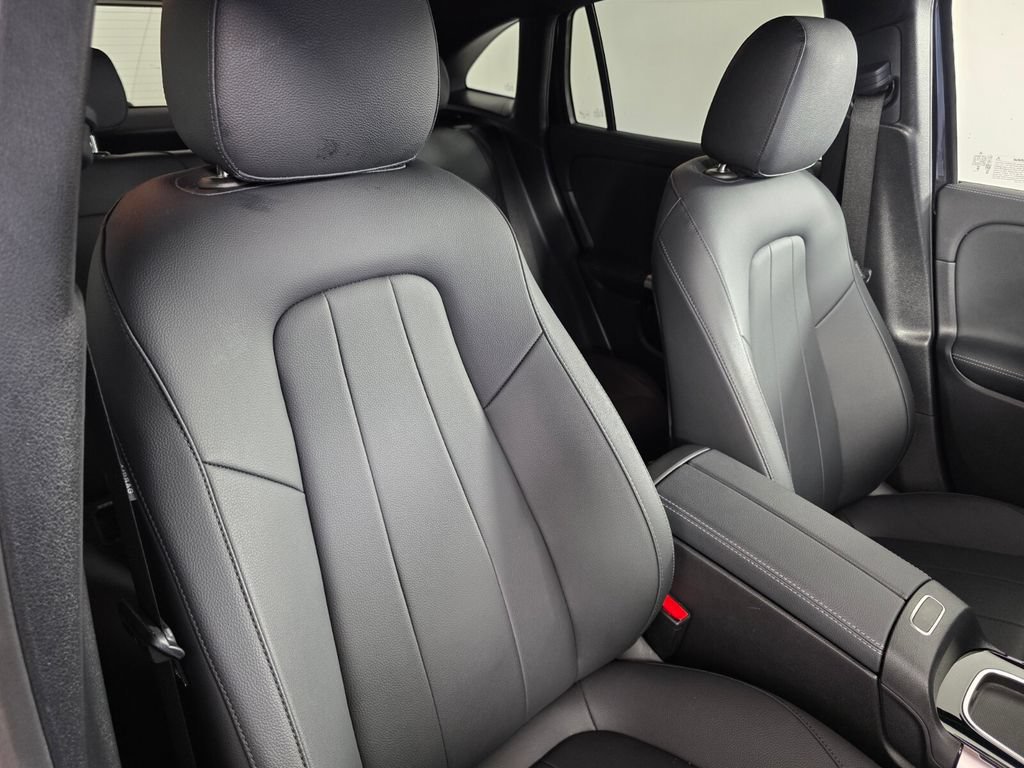 Certified 2025 Mercedes-Benz GLA 250 image 28
