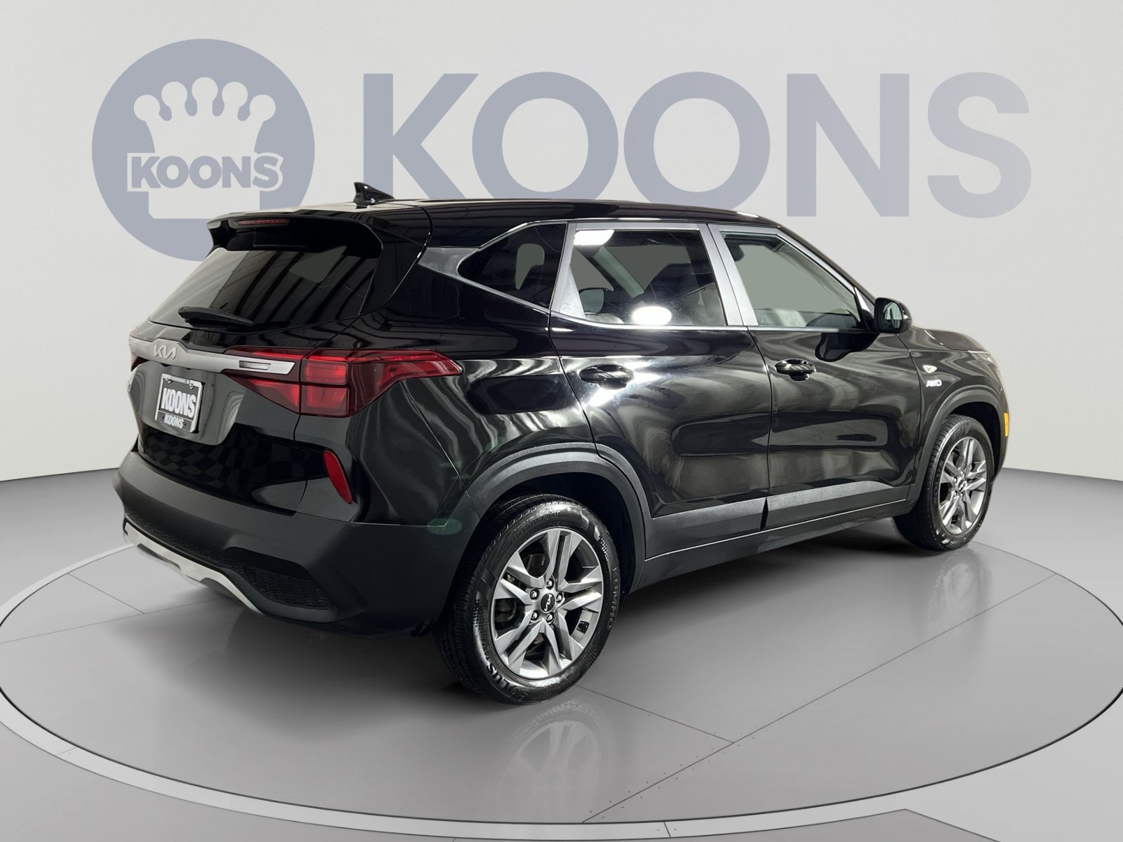 Used 2023 Kia Seltos LX AWD/4WD image 7