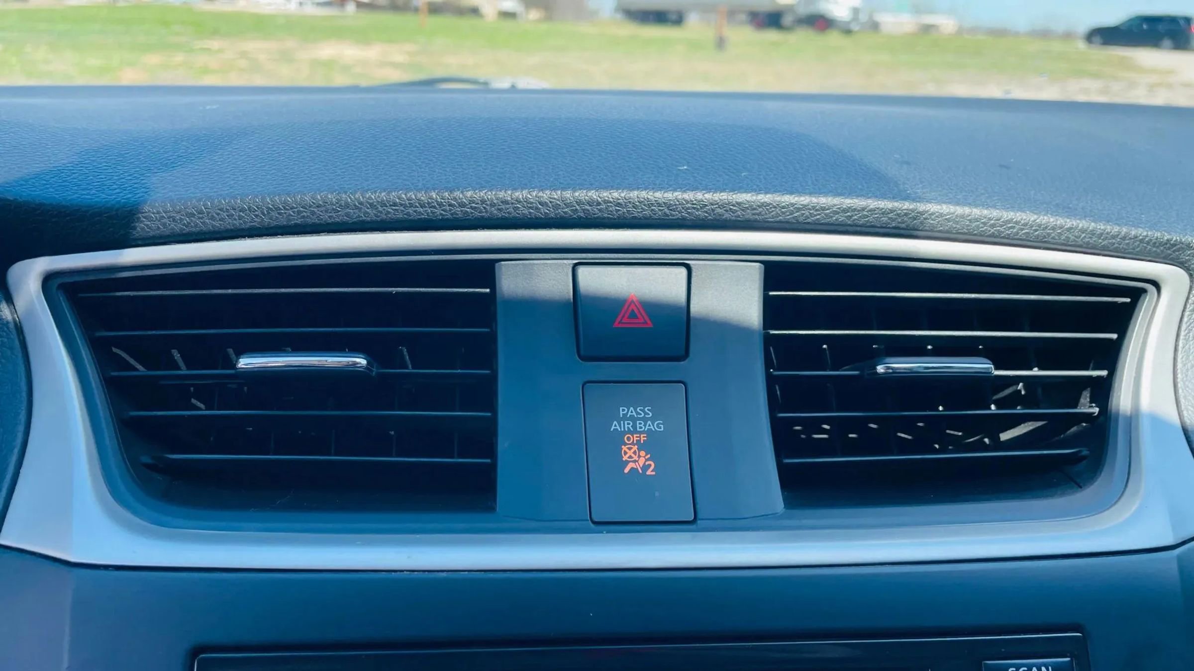 Used 2018 Nissan Sentra S image 22