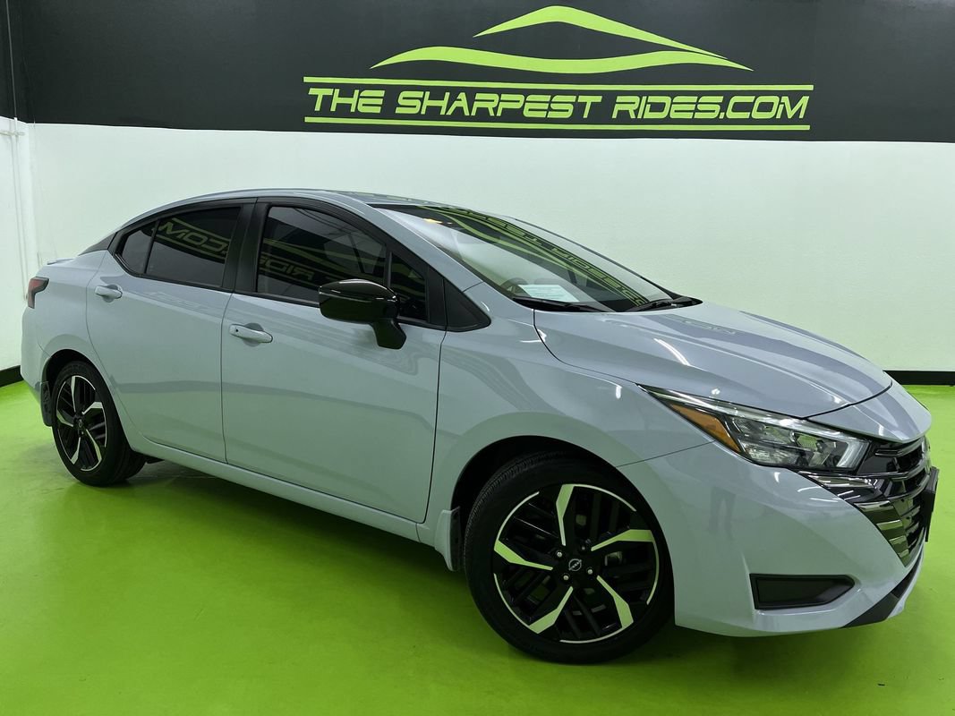 Used 2025 Nissan Versa SR w/ Trunk Package FWD image 1
