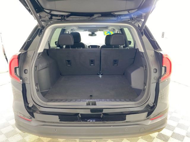 Used 2023 GMC Terrain SLE w/ Driver Convenience Package image 30