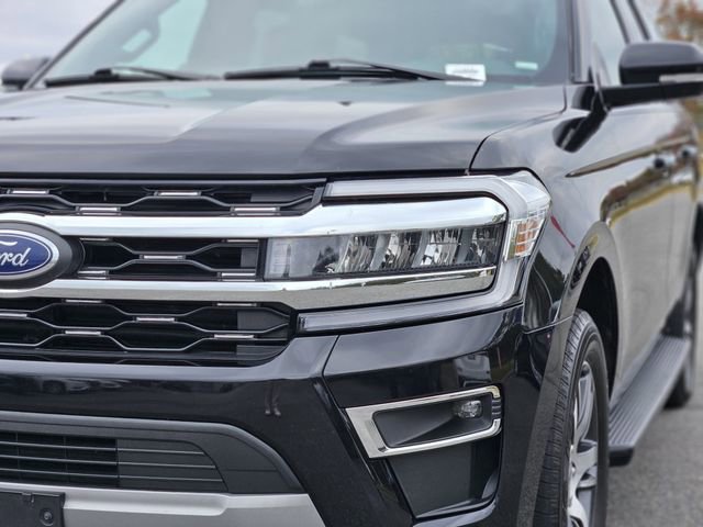 Used 2024 Ford Expedition Limited image 9
