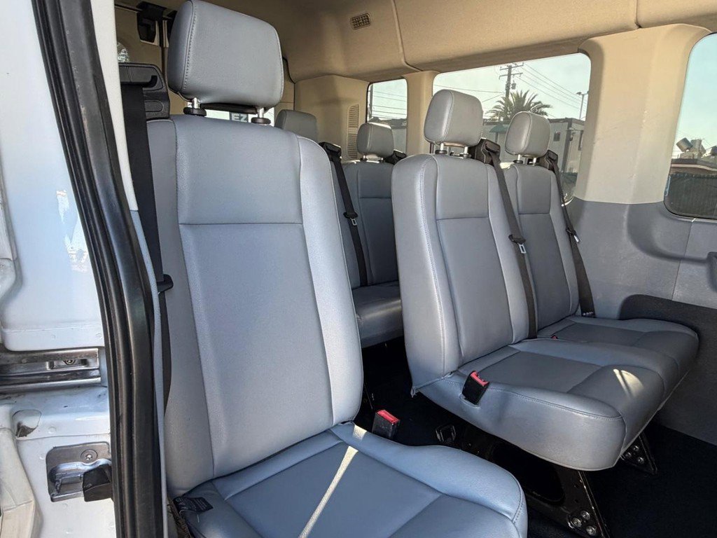 Used 2017 Ford Transit 350 XL image 37