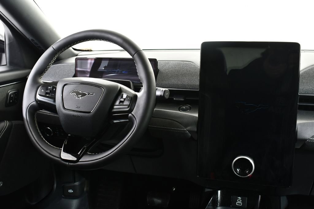 Used 2025 Ford Mustang Mach-E GT image 8