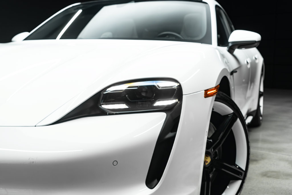 Used 2021 Porsche Taycan 4S AWD/4WD image 4