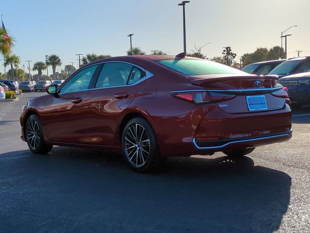 Used 2023 Lexus ES 300h w/ Premium Package image 7