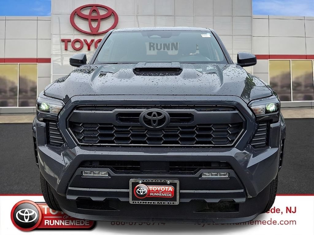 Certified 2025 Toyota Tacoma TRD Sport AWD/4WD video 2