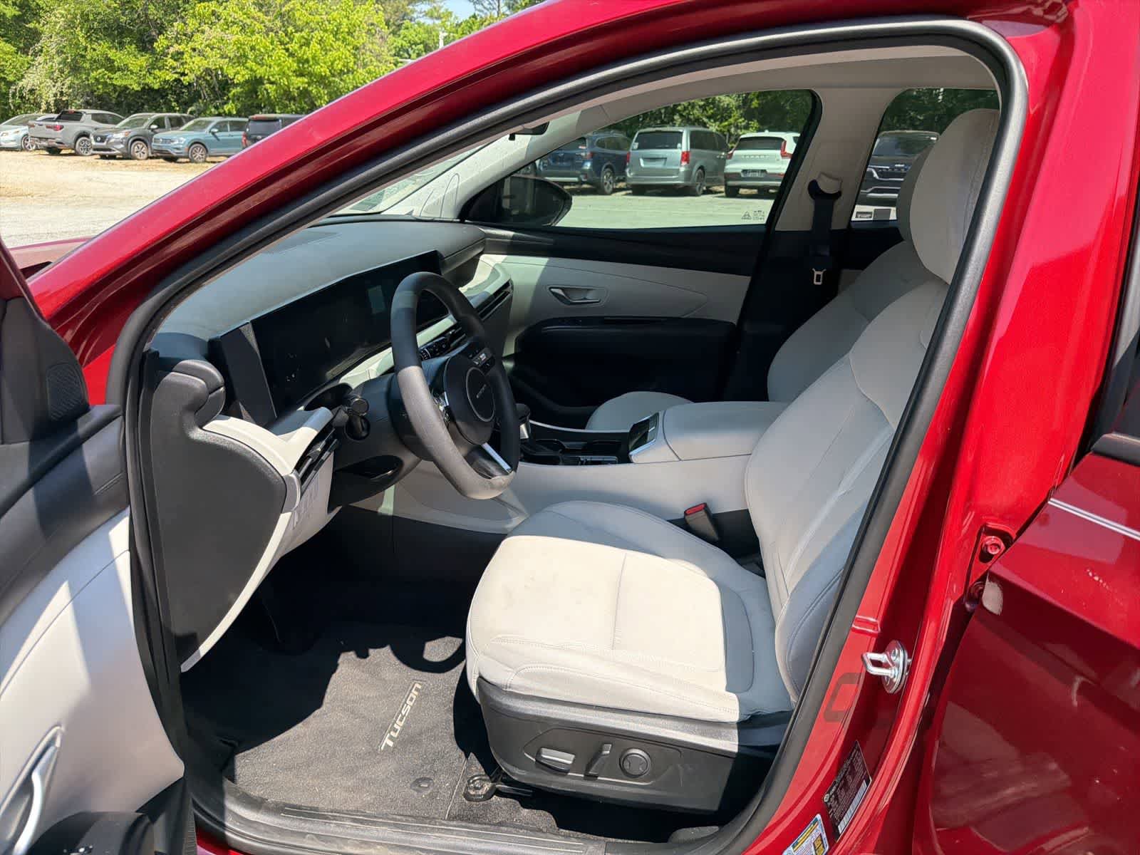 Used 2025 Hyundai Tucson SEL FWD image 16