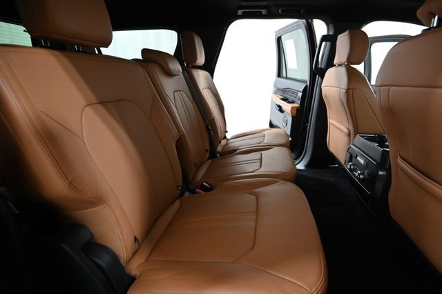 Used 2024 Ford Expedition Max Platinum AWD/4WD image 35
