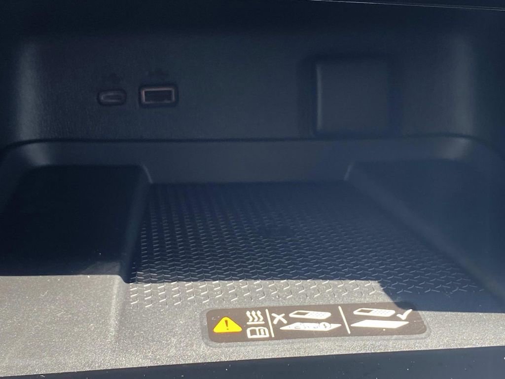 New 2026 Chevrolet Traverse LT w/ LPO, Floor Liner Package image 23