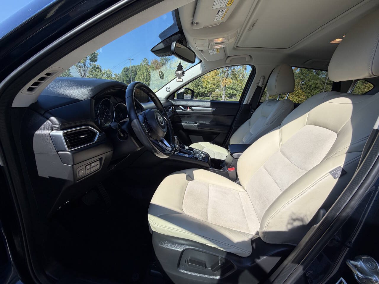 Used 2018 MAZDA CX-5 Touring w/ Preferred Equipment Package AWD/4WD image 10