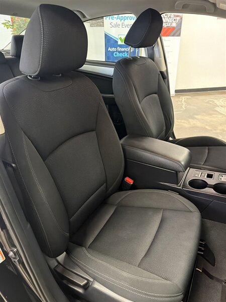 Used 2019 Subaru Legacy 2.5i Premium AWD/4WD image 18