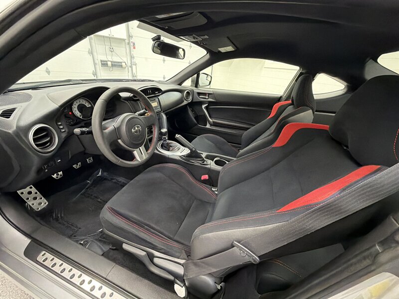 Used 2013 Scion FR-S RWD image 9