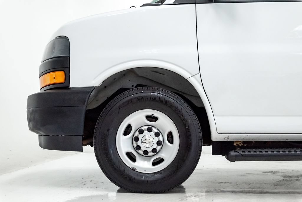 Used 2022 Chevrolet Express 3500 LS RWD image 20