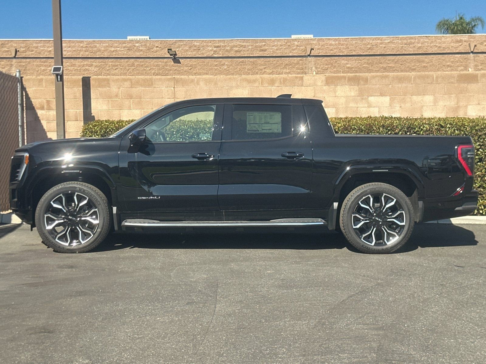 New 2025 GMC Sierra EV Denali AWD/4WD image 7