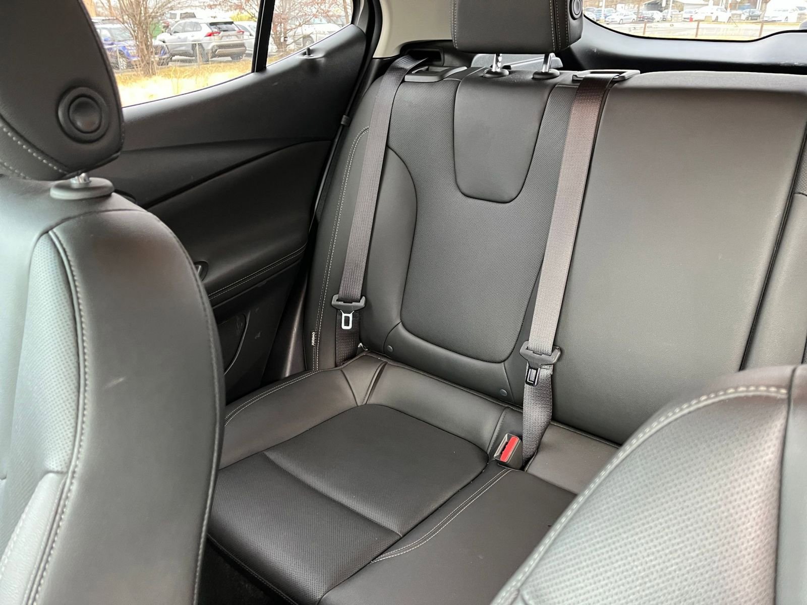 Used 2024 Buick Encore GX Sport Touring image 38