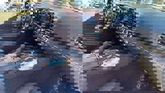 Certified 2025 Mercedes-Benz GLS 450 4MATIC image 76