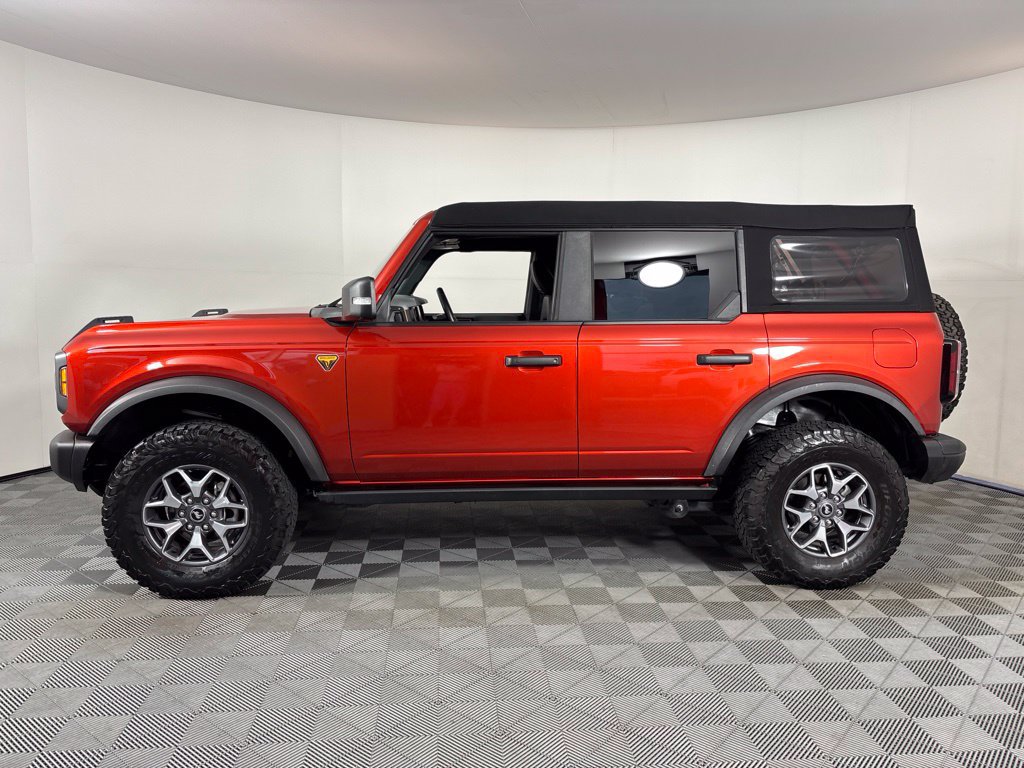 Used 2023 Ford Bronco Badlands AWD/4WD image 15