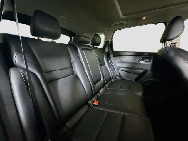 Used 2025 Nissan Rogue SL w/ SL Premium Package AWD/4WD image 26