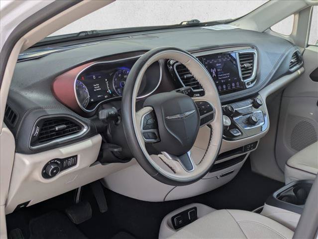 Used 2020 Chrysler Pacifica Limited FWD image 10