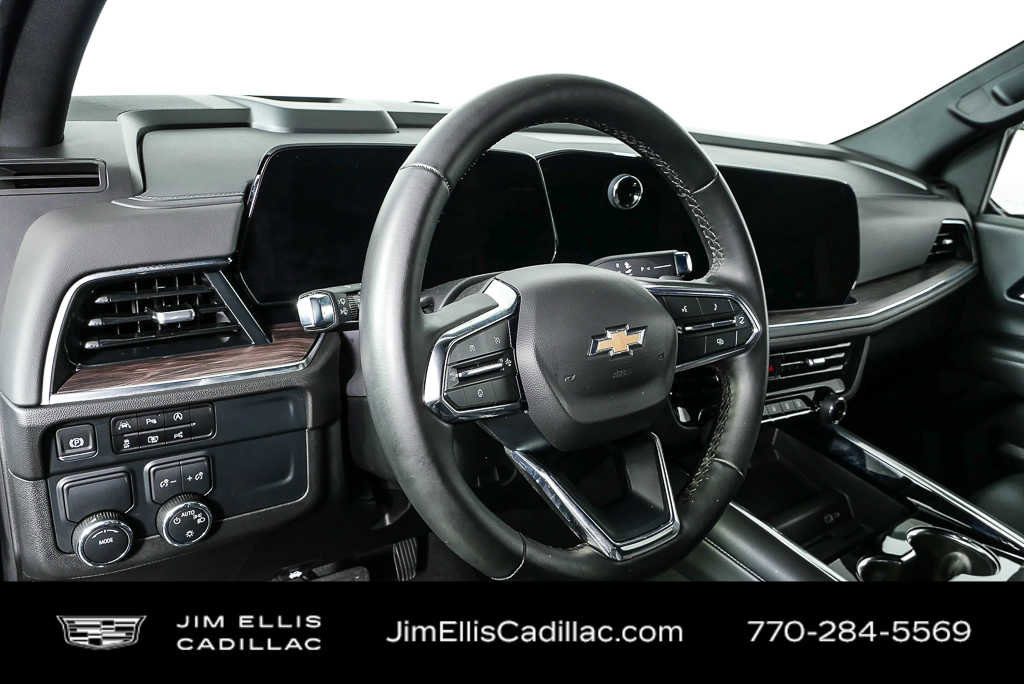 Used 2025 Chevrolet Tahoe LT RWD image 4