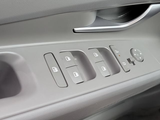 New 2026 Hyundai Elantra SEL Sport FWD image 17