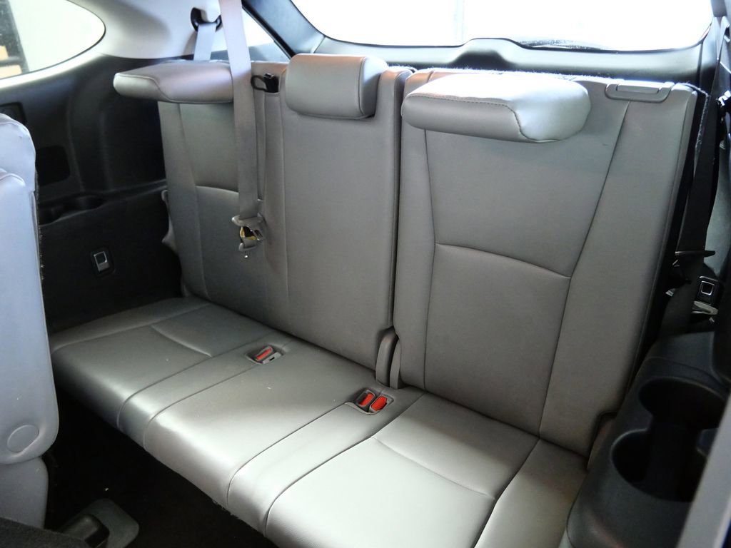 Used 2020 Toyota Highlander XLE image 16