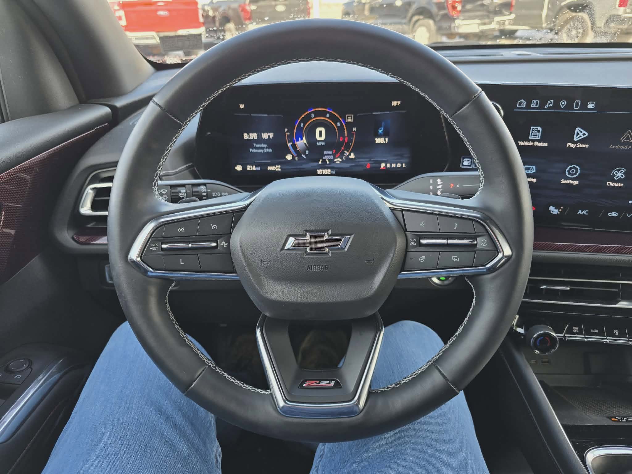 Used 2024 Chevrolet Traverse Z71 image 18