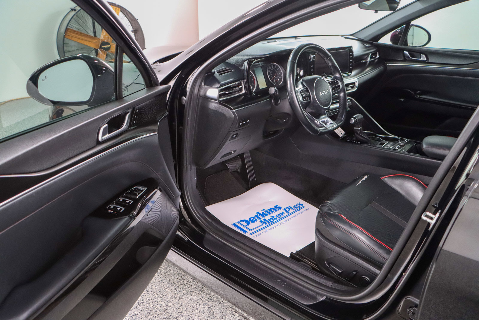 Used 2024 Kia K5 GT w/ GT1 Package image 3