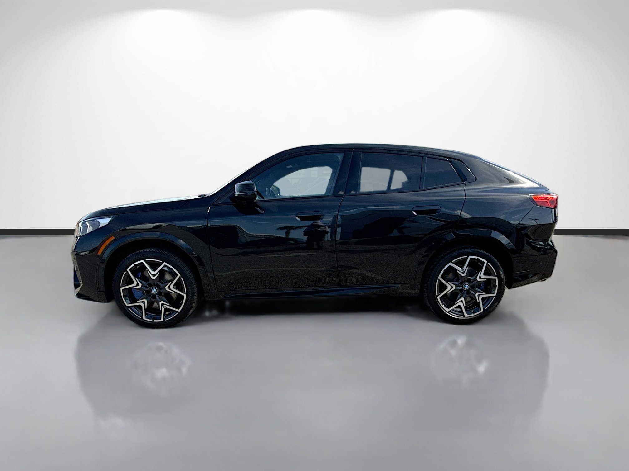 Used 2025 BMW X2 M35i image 6