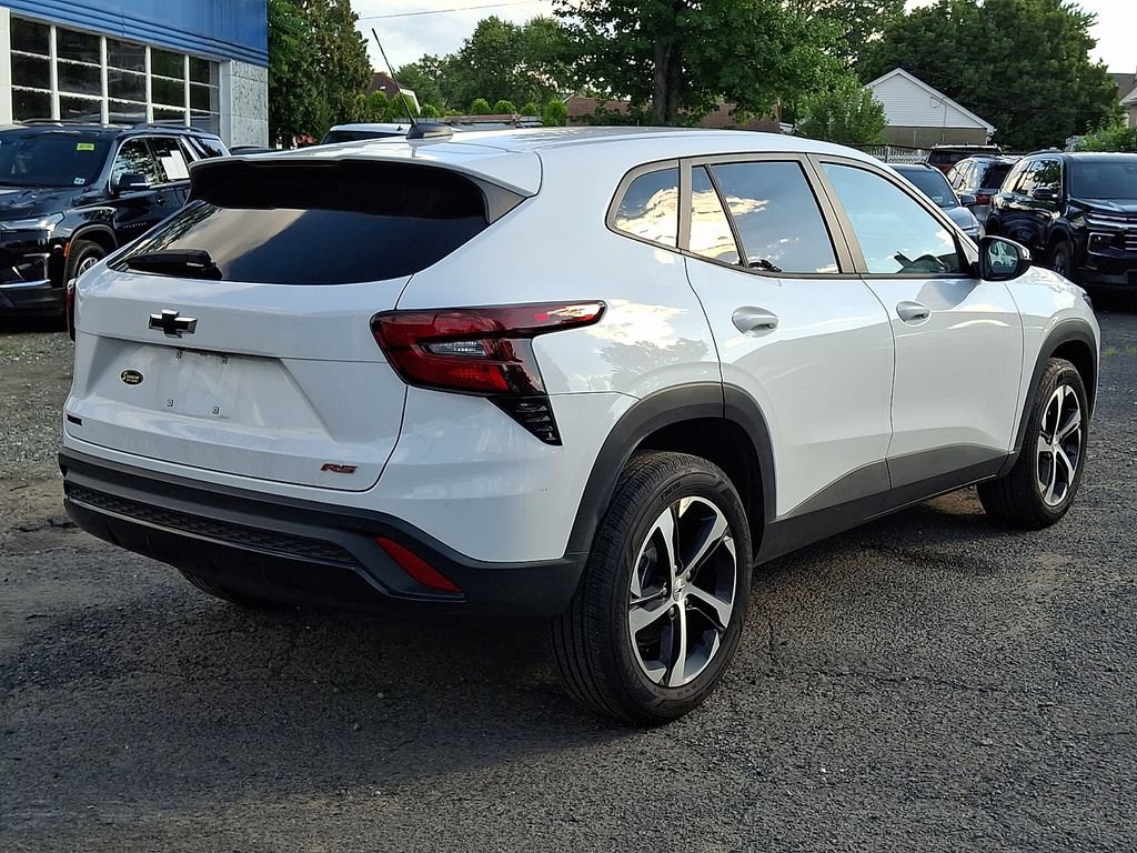 Used 2025 Chevrolet Trax RS w/ Driver Confidence Package FWD image 8