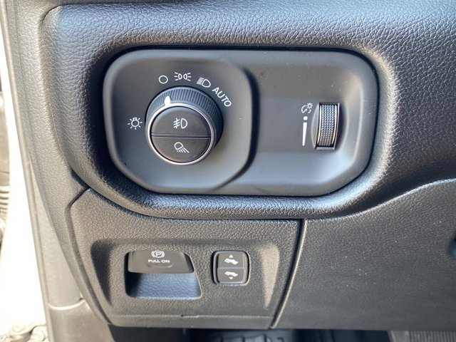 New 2026 RAM 1500 4x4 Crew Cab image 17