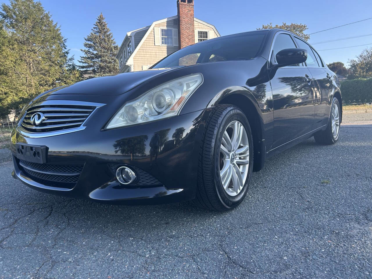 Used 2012 INFINITI G37 x Sedan w/ Premium Pkg image 3