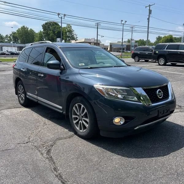 Used 2015 Nissan Pathfinder SL w/ SL Tech Package AWD/4WD image 12