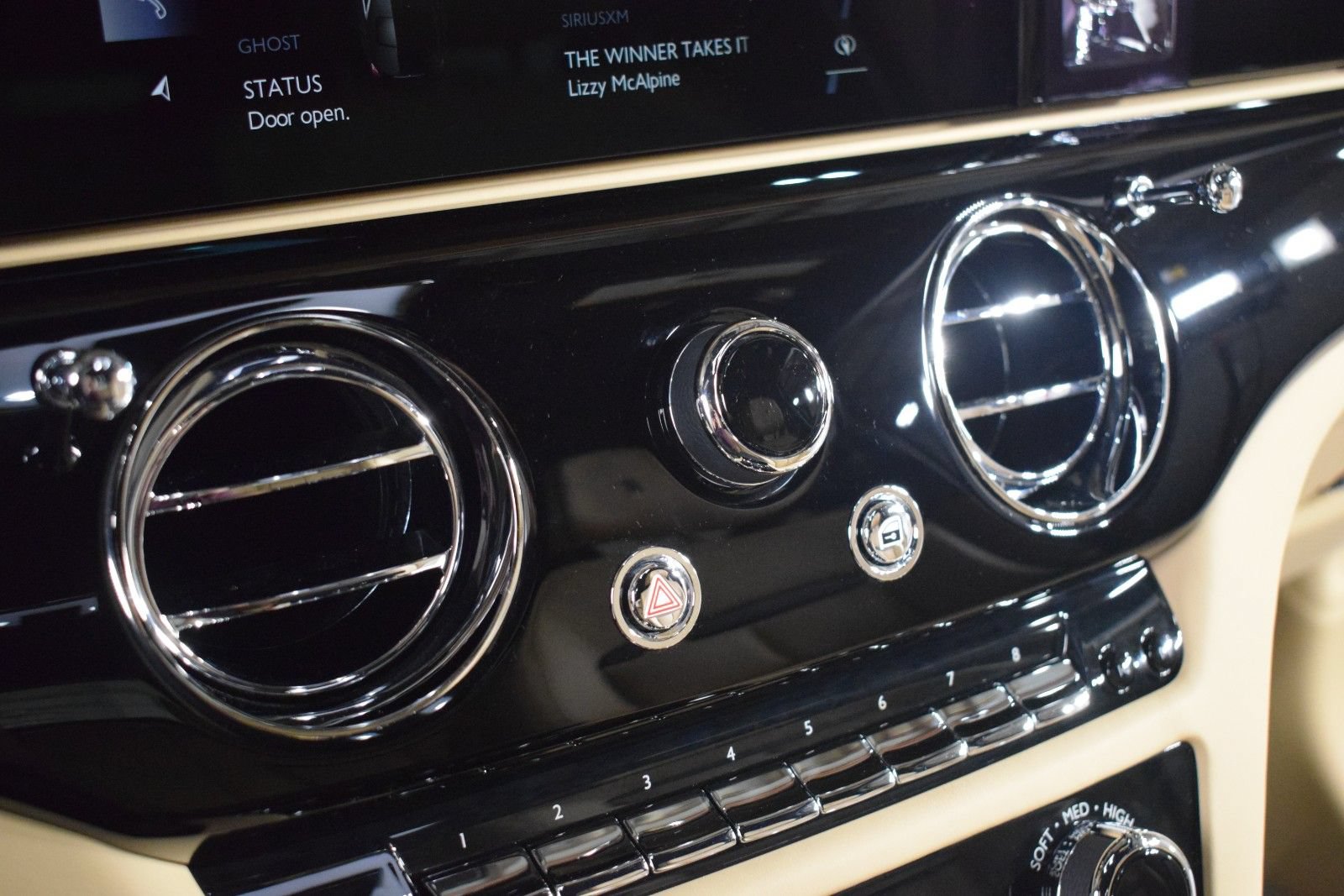New 2026 Rolls-Royce Ghost AWD/4WD image 32