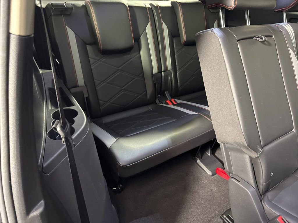 Used 2024 Volkswagen Atlas Peak Edition SEL image 17