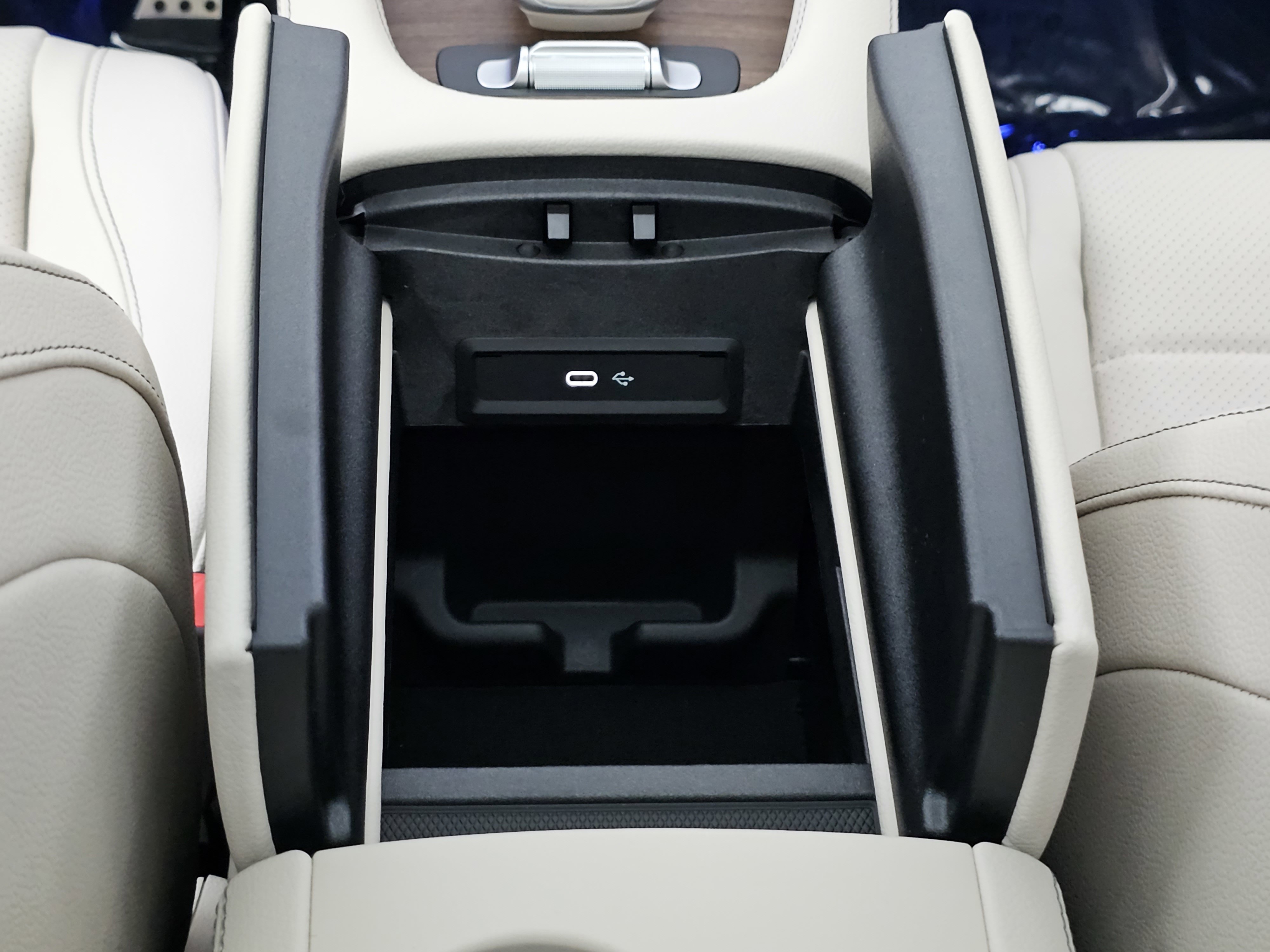 New 2026 Mercedes-Benz GLS 450 4MATIC image 38